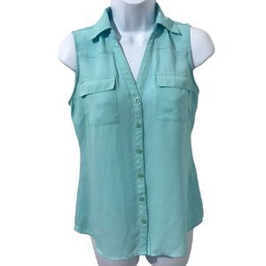 New York and Company sleeveless blouse baby blue size S.     A270